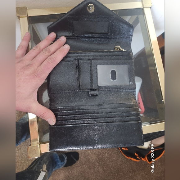 Like New Black Tory Burch Wallet - Picture 5 of 13